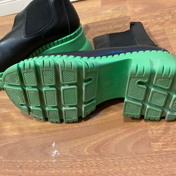 Boots - Picture 2 of 3